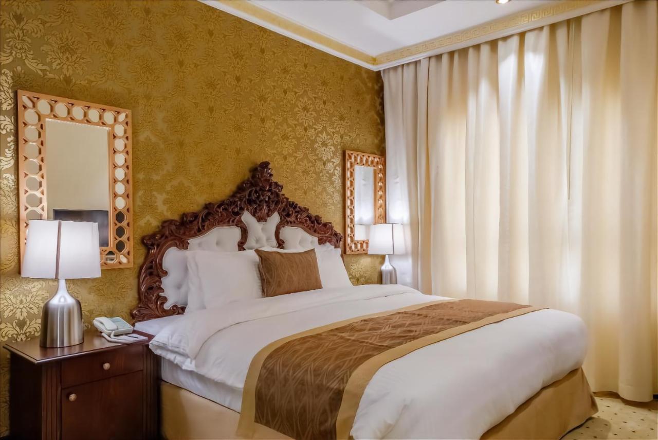 Crystal Plaza Al Majaz Hotel Sharjah Esterno foto