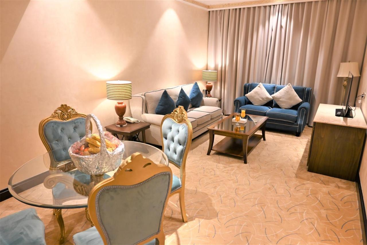 Crystal Plaza Al Majaz Hotel Sharjah Esterno foto